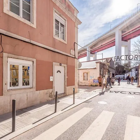 Guestready - Colourful And Modern Lxfactory بيت للعطل