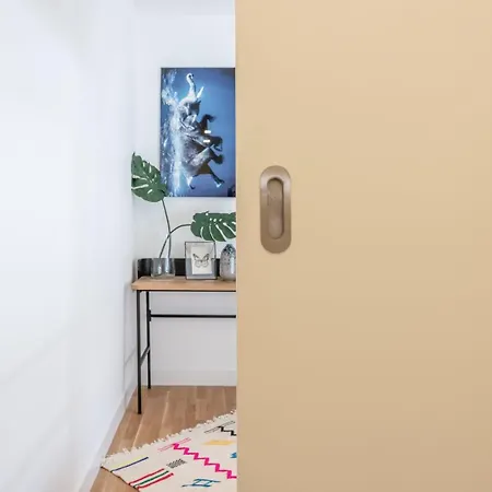 Дом отдыха Guestready - Colourful And Modern Lxfactory Лиссабон