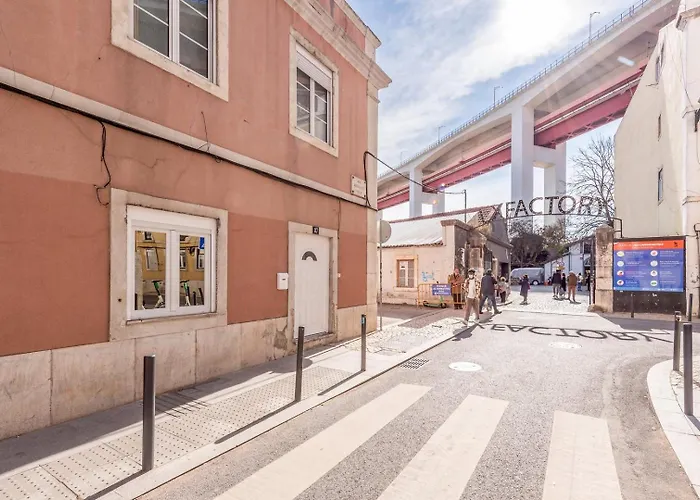 Guestready - Colourful And Modern Lxfactory Casa vacanze